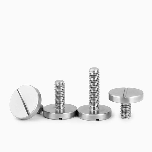 Tornillos de m&aacute;quina grandes de cabeza plana con cabeza de armadura ranurada de acero inoxidable